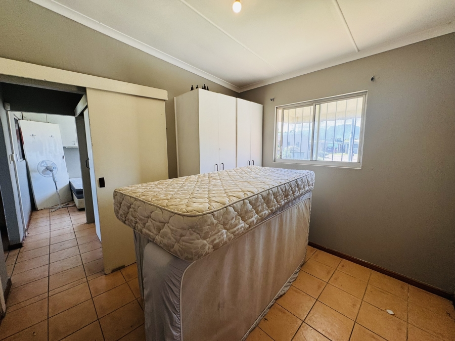 To Let 4 Bedroom Property for Rent in Harbour Island Western Cape